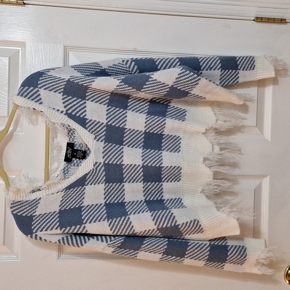 just polly Sweaters - NWOT JUST POLLY New York plaid BLUE WHITE frayed pullover sweater XLG